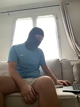 Snapshot of HommeSecret- chatting on October 2025 02:20:01 PM HommeSecret- online show from October 2025 02:20:01 PM