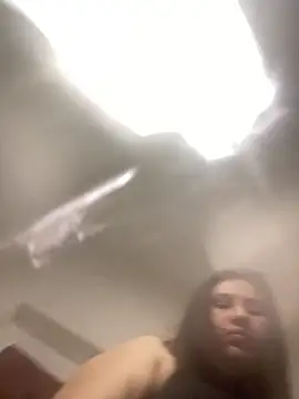 Snapshot of victoriadaniela chatting on December 2025 02:32:02 AM victoriadaniela online show from December 2025 02:32:02 AM