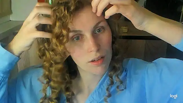 JuliaMuuun online show from May 2026 09:00:02 PM