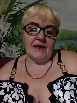 VioletSweet5566 online show from November 2025 08:45:01 PM