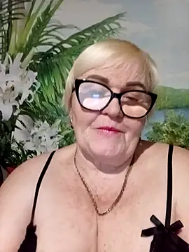 VioletSweet5566 online show from March 2026 05:50:02 PM