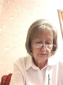 AlikaSwan5821 online show from September 2025 12:50:01 PM