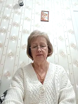 AlikaSwan5821 online show from February 2026 07:48:01 PM