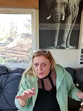 Misspapillon1840 online show from November 2025 10:27:01 AM