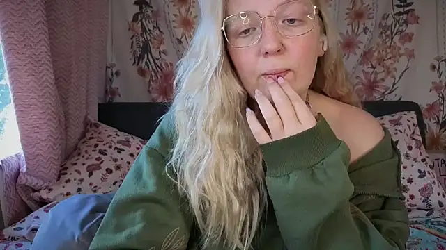 Daisyxoxo  online show from September 2025 08:29:01 AM