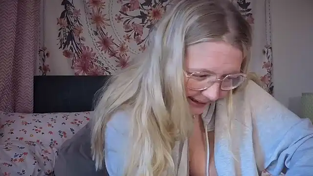 Daisyxoxo  online show from November 2025 09:46:01 AM