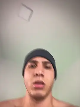 Snapshot of max_valiant1 chatting on February 2026 01:02:02 AM max valiant1 online show from February 2026 01:02:02 AM