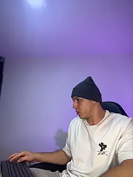 Snapshot of max_valiant1 chatting on February 2026 07:26:01 AM max valiant1 online show from February 2026 07:26:01 AM