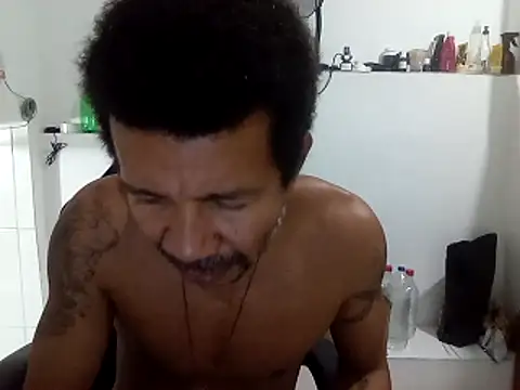 Snapshot of moreno25centimetro chatting on November 2025 02:43:01 AM moreno25centimetro online show from November 2025 02:43:01 AM