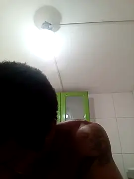 Snapshot of moreno25centimetro chatting on December 2025 02:43:02 PM moreno25centimetro online show from December 2025 02:43:02 PM