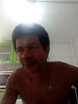 moreno25centimetro online show from December 2025 01:50:02 PM