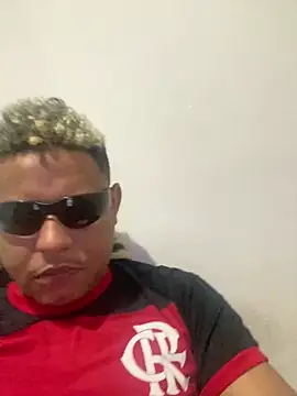 Nillsobluyy online show from December 2025 01:29:02 PM