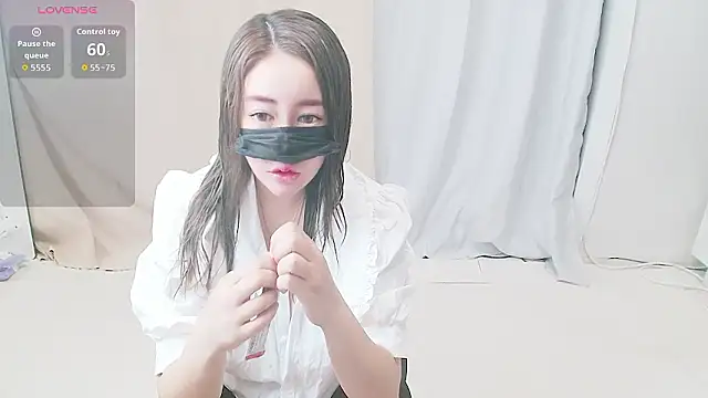 Snapshot of Anna-03 chatting on September 2025 03:17:02 AM Anna-03 online show from September 2025 03:17:02 AM