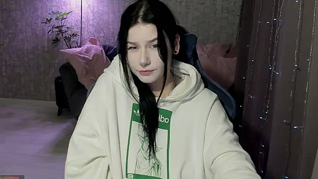 AlinaGreeeen online show from September 2025 06:46:01 AM