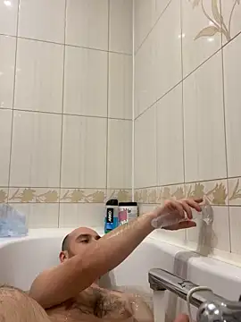 Snapshot of LuckyGirlfriends chatting on November 2025 08:20:02 PM LuckyGirlfriends online show from November 2025 08:20:02 PM