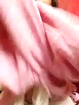 Snapshot of Babe_Doll04 chatting on November 2025 08:24:01 AM Babe Doll04 online show from November 2025 08:24:01 AM