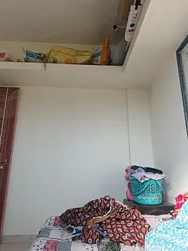 Shivani2002 online show from December 2025 10:31:02 AM