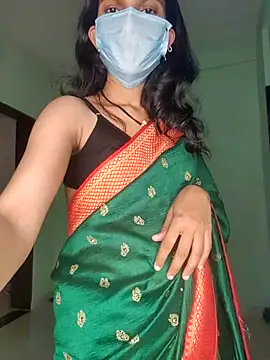 Shivani2002 online show from February 2026 04:57:01 PM