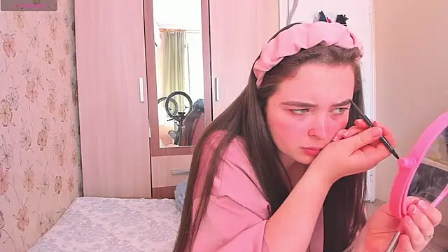 Snapshot of Alice_next_door chatting on June 2026 11:23:01 AM Alice next door online show from June 2026 11:23:01 AM