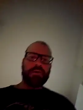 PleaseDegradeMyBody online show from December 2025 05:35:02 AM