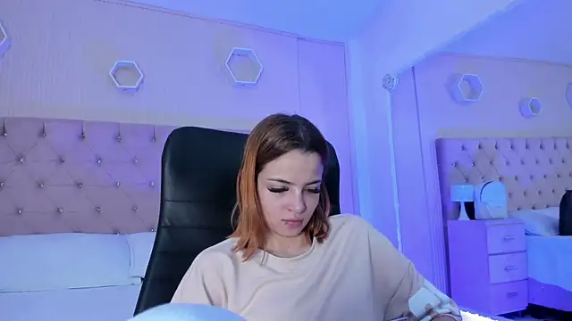 Snapshot of MadisonSky_ chatting on September 2025 01:36:02 PM MadisonSky online show from September 2025 01:36:02 PM