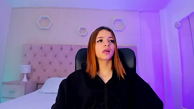 Snapshot of MadisonSky_ chatting on October 2025 12:39:02 PM MadisonSky online show from October 2025 12:39:02 PM