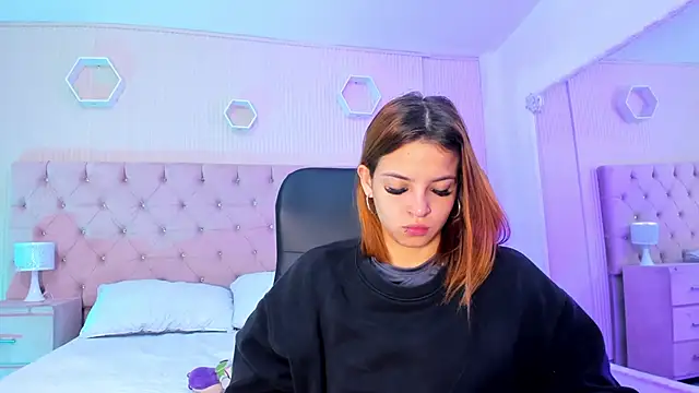 Snapshot of MadisonSky_ chatting on October 2025 01:12:02 PM MadisonSky online show from October 2025 01:12:02 PM