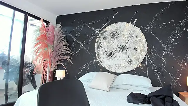 Snapshot of MadisonSky_ chatting on December 2025 01:16:01 PM MadisonSky online show from December 2025 01:16:01 PM