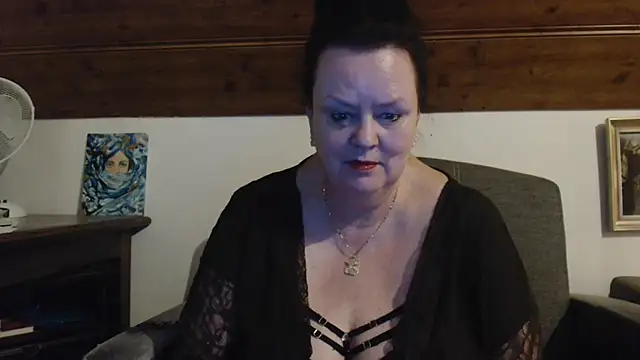 TiffanyMature online show from April 2026 08:17:01 PM