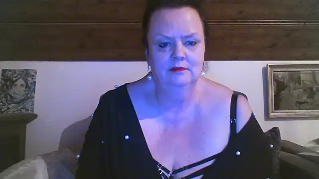 Snapshot of TiffanyMature chatting on April 2026 08:09:02 PM TiffanyMature online show from April 2026 08:09:02 PM