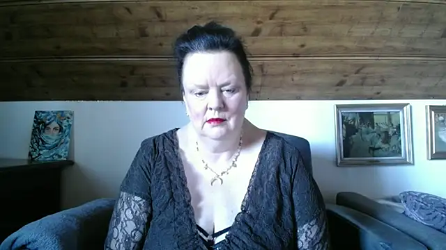 Snapshot of TiffanyMature chatting on April 2026 02:25:01 PM TiffanyMature online show from April 2026 02:25:01 PM