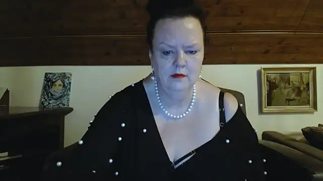 Snapshot of TiffanyMature chatting on May 2026 08:15:02 PM TiffanyMature online show from May 2026 08:15:02 PM