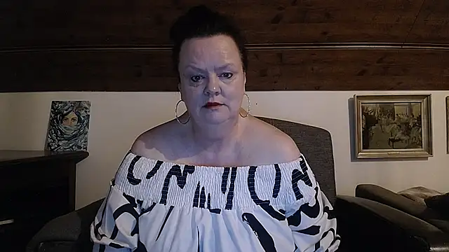 Snapshot of TiffanyMature chatting on May 2026 07:04:02 AM TiffanyMature online show from May 2026 07:04:02 AM