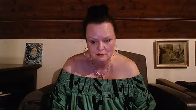 Snapshot of TiffanyMature chatting on May 2026 08:15:01 PM TiffanyMature online show from May 2026 08:15:01 PM