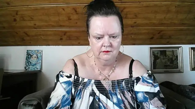 Snapshot of TiffanyMature chatting on June 2026 07:21:01 AM TiffanyMature online show from June 2026 07:21:01 AM