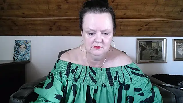 Snapshot of TiffanyMature chatting on June 2026 03:03:02 PM TiffanyMature online show from June 2026 03:03:02 PM