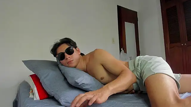 AlexanderHall online show from December 2025 07:53:02 PM