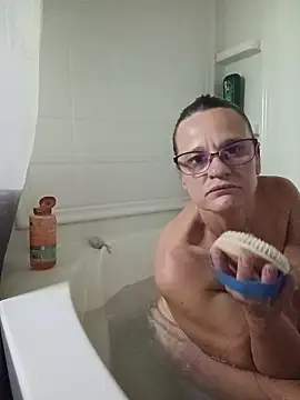 Snapshot of PremiumKitty chatting on October 2025 06:14:01 AM PremiumKitty online show from October 2025 06:14:01 AM