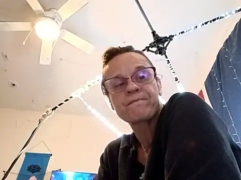 Snapshot of PremiumKitty chatting on October 2025 09:10:02 PM PremiumKitty online show from October 2025 09:10:02 PM