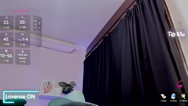 Snapshot of emmabridgerton chatting on October 2025 08:25:01 PM emmabridgerton online show from October 2025 08:25:01 PM