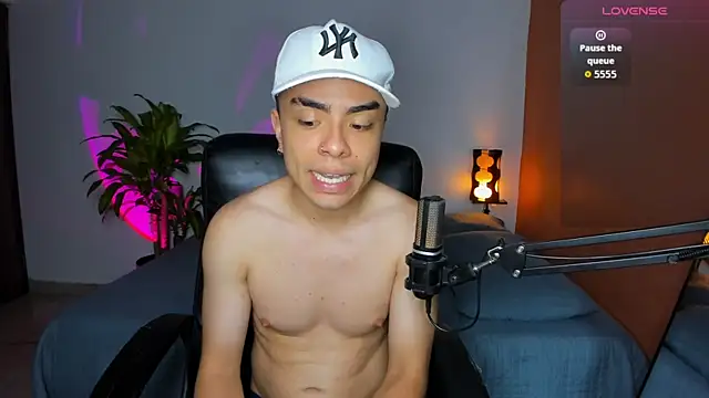 obzidyan online show from September 2025 12:45:01 AM