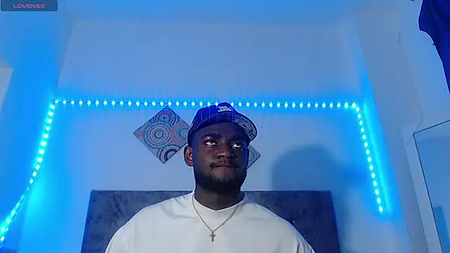Snapshot of eebony_stallion chatting on June 2026 04:09:01 AM eebony stallion online show from June 2026 04:09:01 AM
