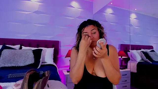 Snapshot of Nataly_Foley chatting on February 2026 07:34:02 PM Nataly Foley online show from February 2026 07:34:02 PM