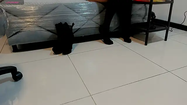 Lilith Zamara online show from December 2025 01:38:01 PM