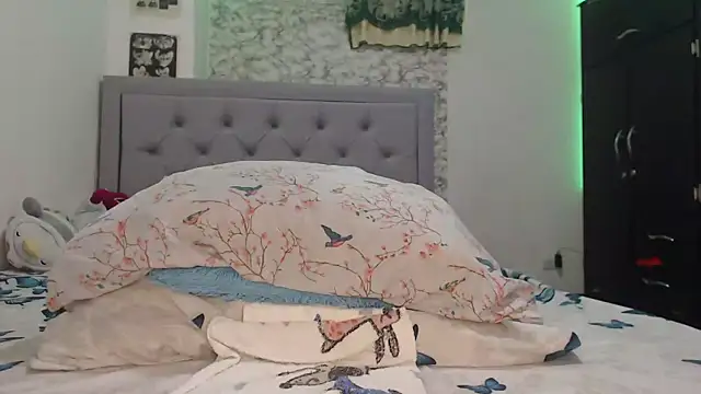 nahomibeckers online show from October 2025 03:01:02 PM