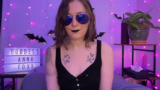 mistressannafoxx online show from December 2025 10:15:01 PM