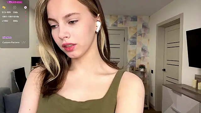 Snapshot of NylaNadler chatting on March 2026 04:07:02 AM NylaNadler online show from March 2026 04:07:02 AM