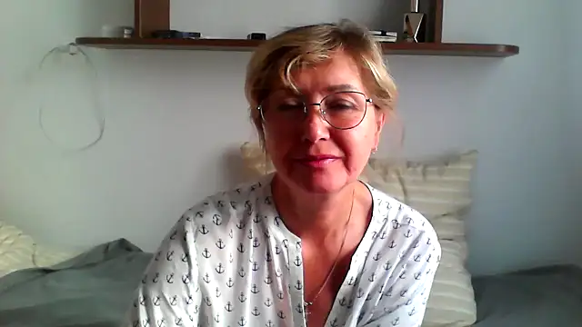 IrynaMolbertx online show from September 2025 01:35:02 PM