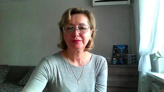 IrynaMolbertx online show from October 2025 08:13:01 AM