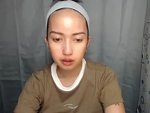 Snapshot of Soft_Angel8 chatting on March 2026 07:46:02 AM Soft Angel8 online show from March 2026 07:46:02 AM
